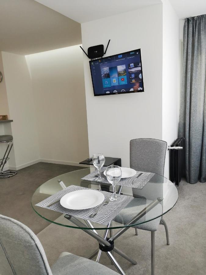 Stylish Riverside Apartments In Riviera Complex Николаев Экстерьер фото